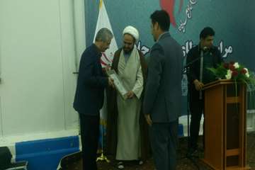 اهداء نشان حلال به کشتارگاه شاهین بال ساوه