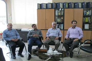 بازدید مدیران کل سازمان دامپزشکی کشور از شرکت پرورش ماهیان زینتی درمحلات