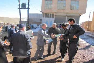 ارائه خدمات رایگان توسط شبکه دامپزشکی ساوه به مناسبت دهه فجر