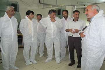 بازدید مدیران کل سازمان دامپزشکی کشور از شرکت پرورش ماهیان زینتی درمحلات