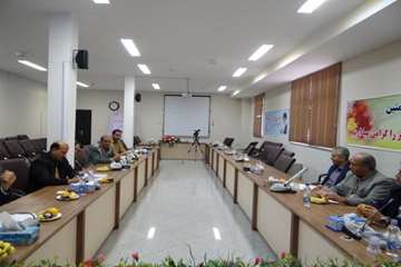 جلسه رییس سازمان نظام دامپزشکی کشور با فعالان بخش خصوصی در اداره کل
