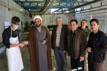 بازدید نماینده ولی فقیه در اداره کل دامپزشکی استان مرکزی از کشتارگاه دام ساوه