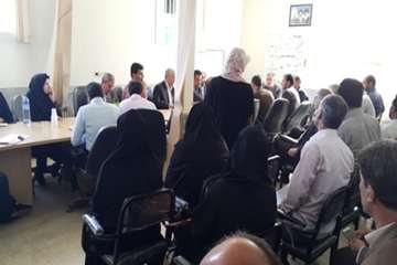 برگزاری جلسه ملاقات عمومی مردمی با حضور مدیر کل دامپزشکی استان مرکزی در شهرستان زرندیه