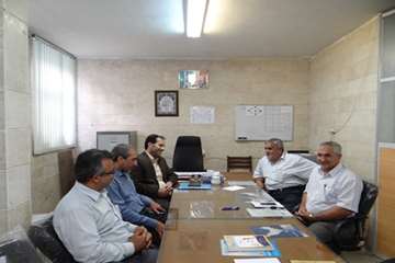دیدار و نشست صمیمی مدیرکل دامپزشکی استان مرکزی با اعضای اتحادیه مرغداران مرغ تخم گذار 