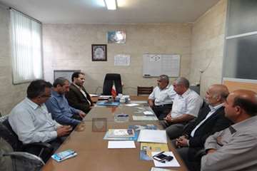 دیدار و نشست صمیمی مدیرکل دامپزشکی استان مرکزی با اعضای اتحادیه مرغداران مرغ تخم گذار 